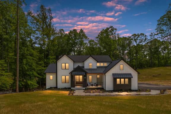 NEW Waterfront Retreat | Sleeps 16 | Theater Room, Game Room, Dock - Image 5